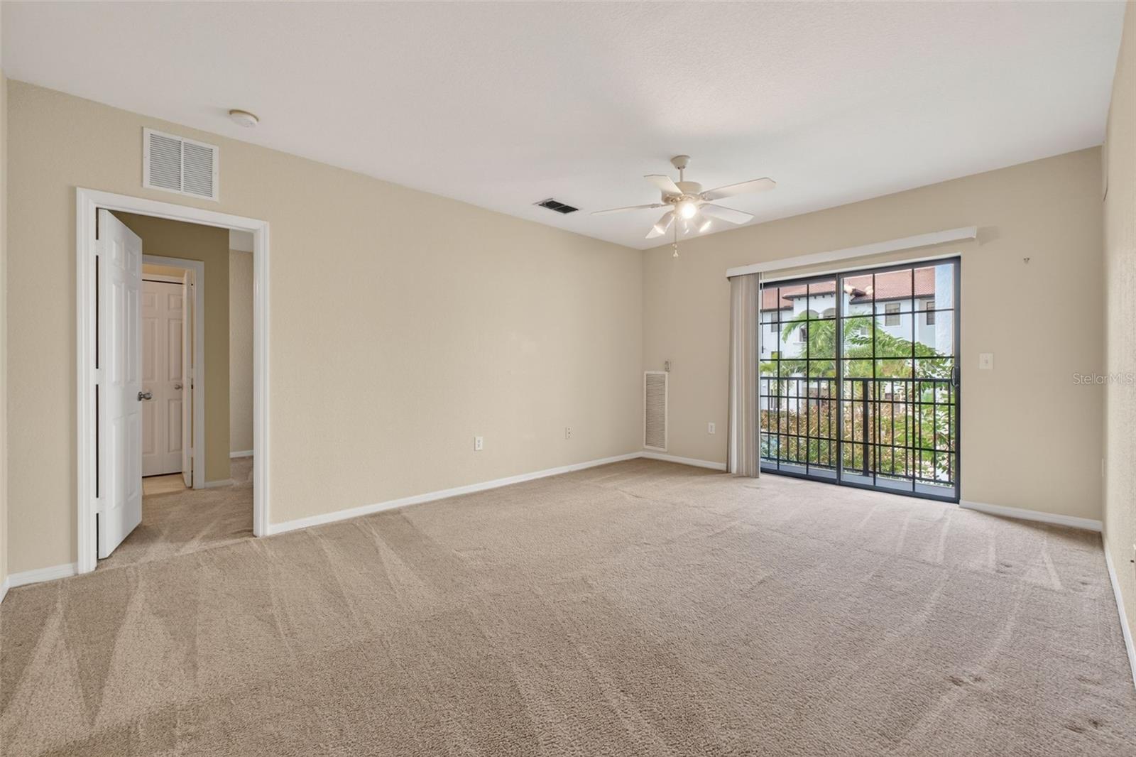 5550 E MICHIGAN ST #1216