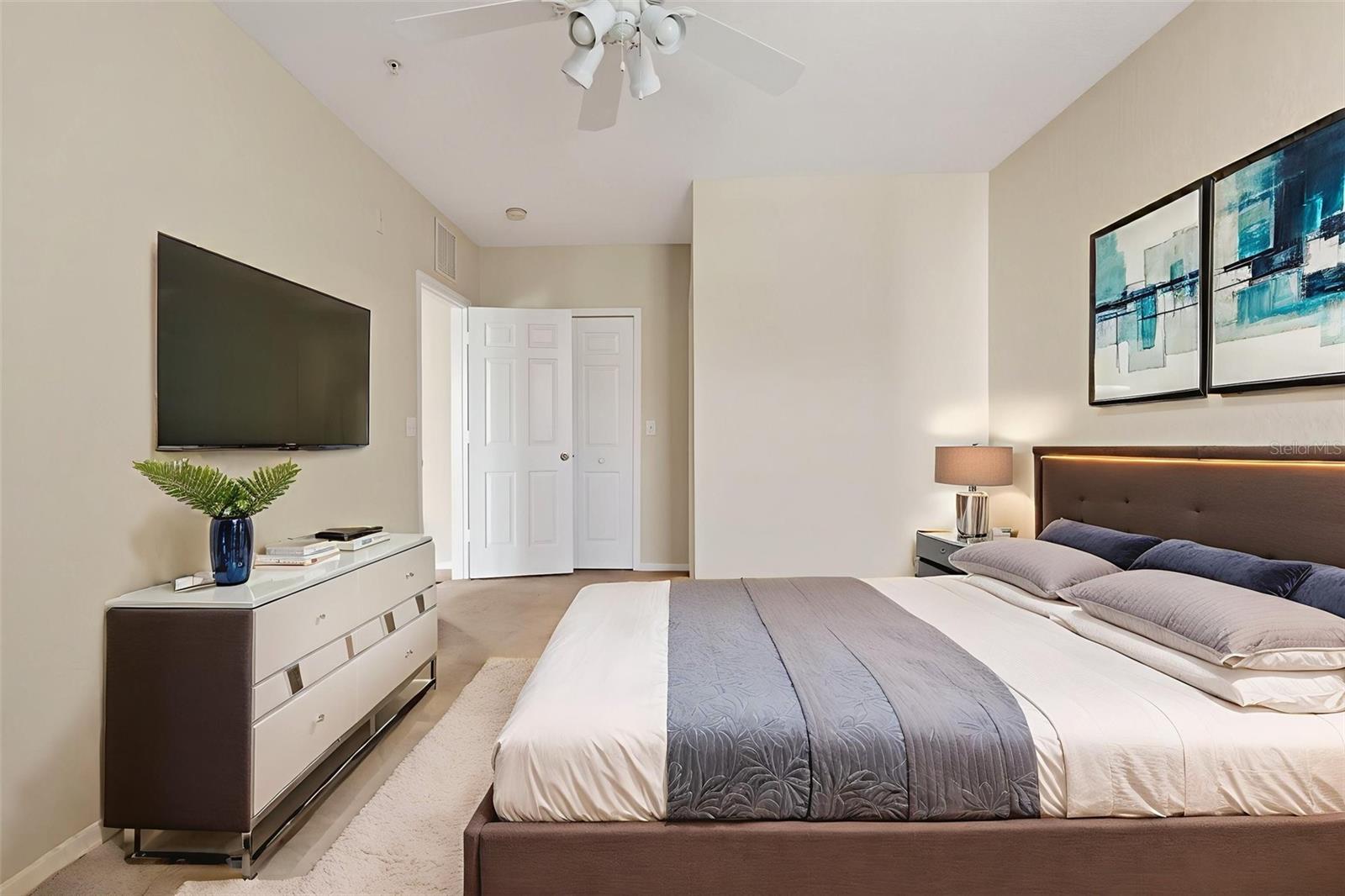 5550 E MICHIGAN ST #1216