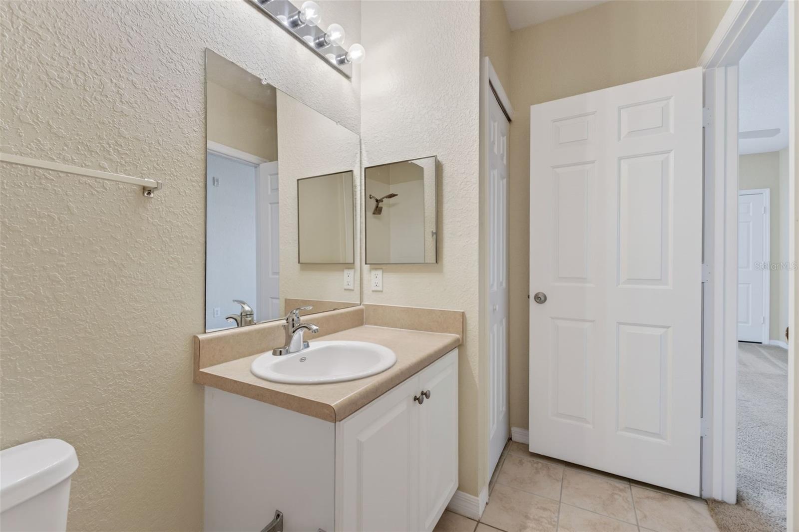 5550 E MICHIGAN ST #1216