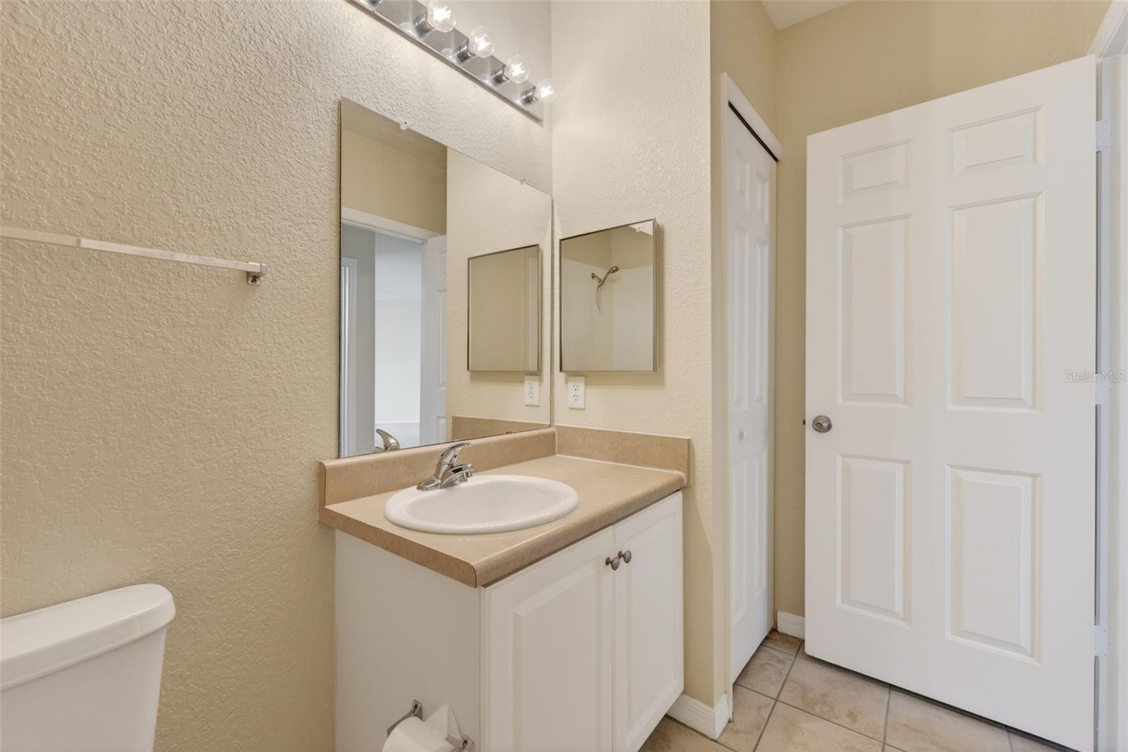 5550 E MICHIGAN ST #1216
