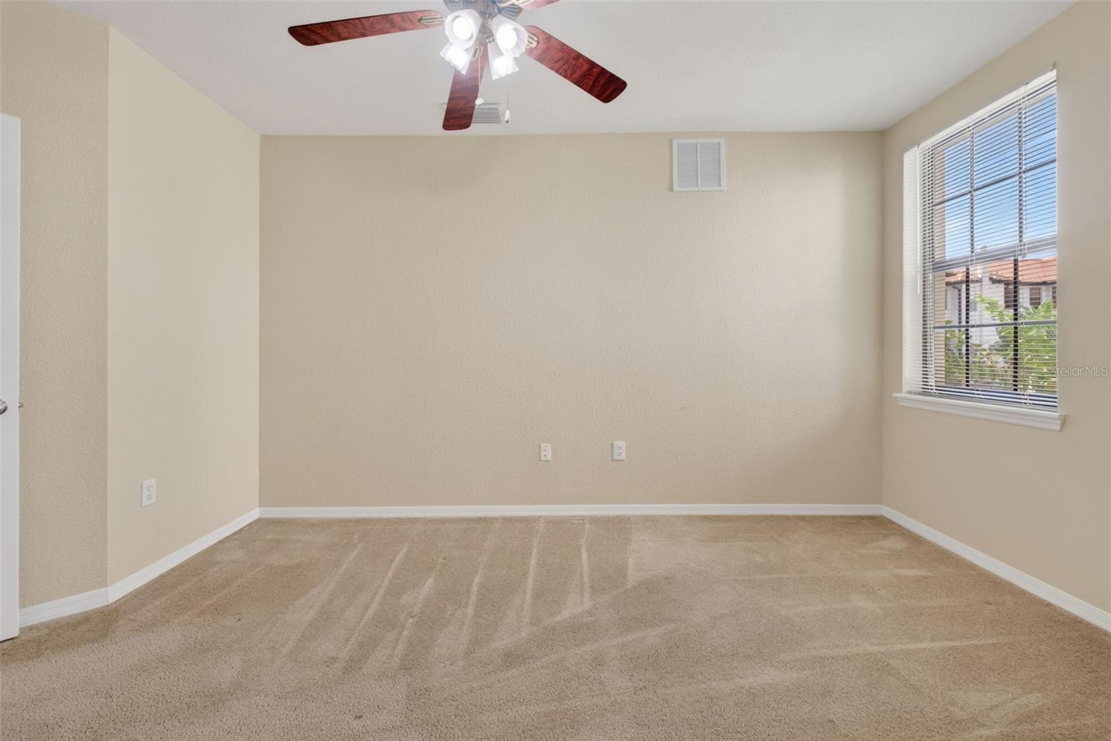 5550 E MICHIGAN ST #1216