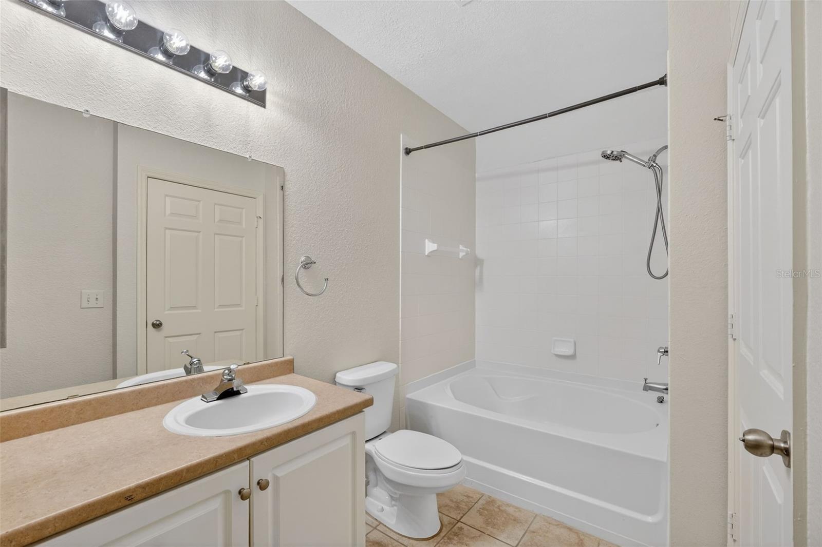 5550 E MICHIGAN ST #1104