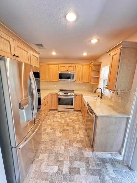 318 BELVEDERE WAY