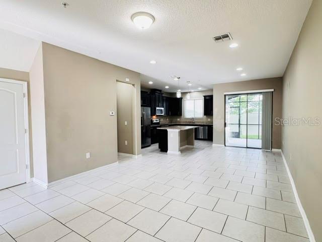 2832 WHITE ISLE LN
