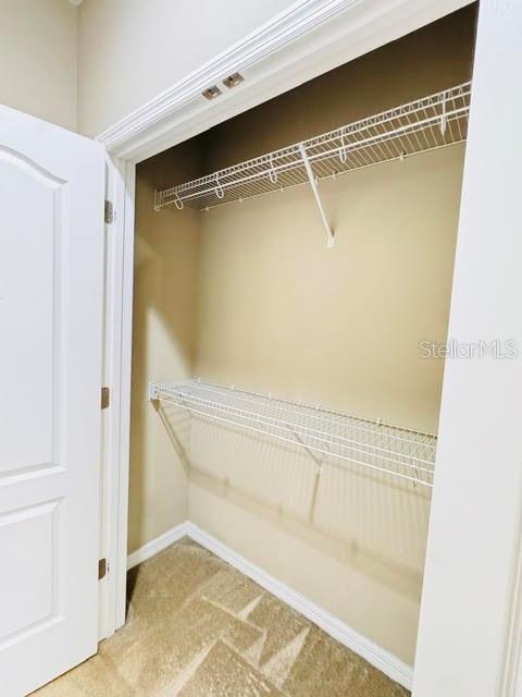 2832 WHITE ISLE LN