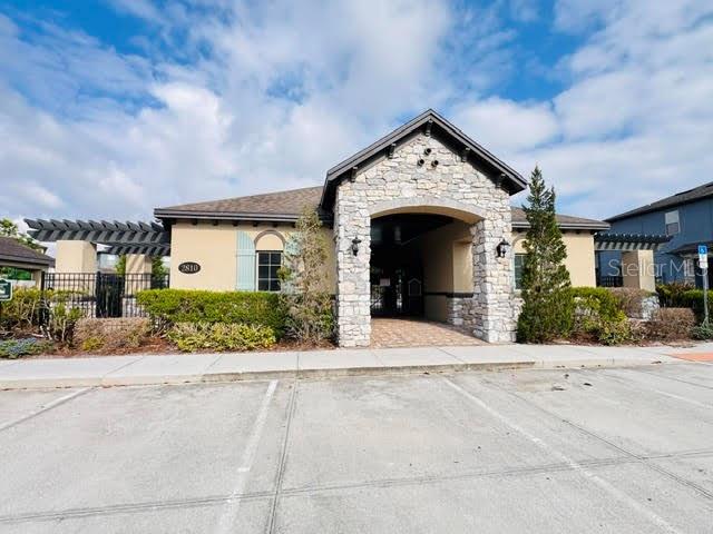 2832 WHITE ISLE LN