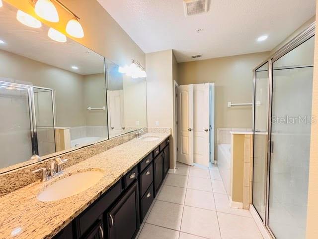 2832 WHITE ISLE LN