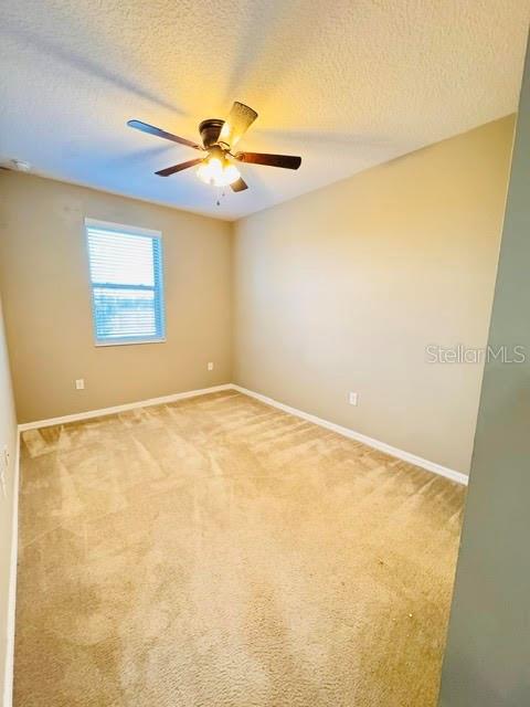 2832 WHITE ISLE LN