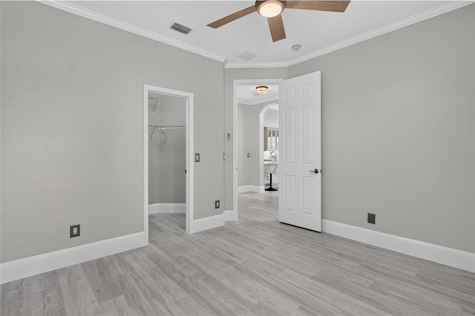 3715 SIR ANDREW ST
