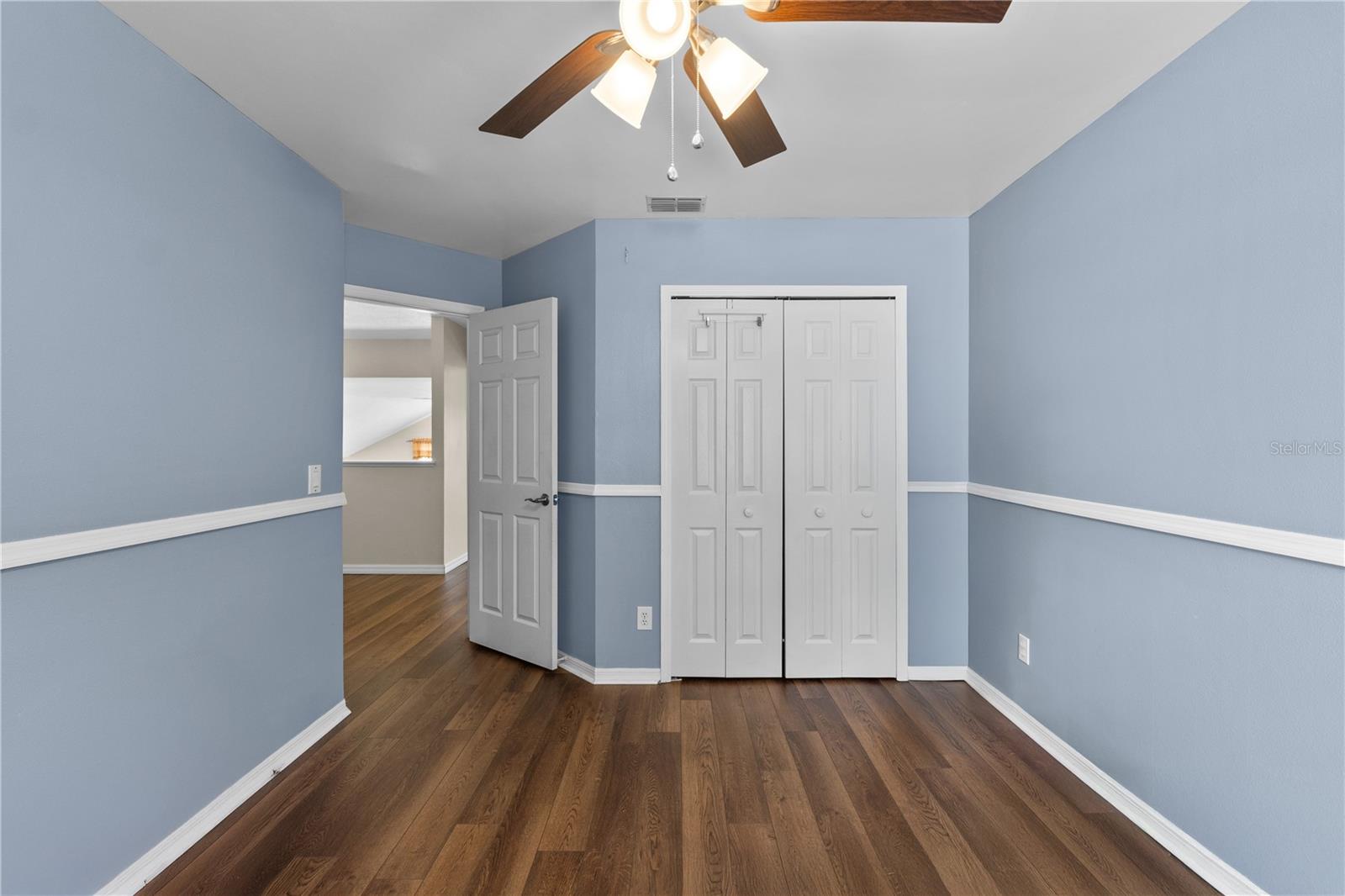 101 RAZORBILL CT