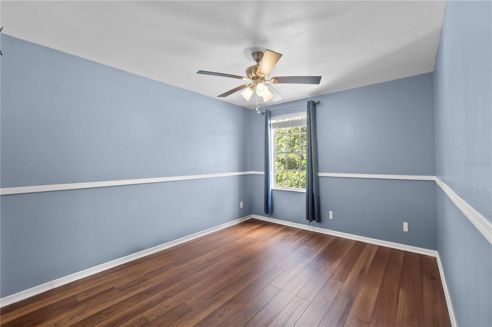 101 RAZORBILL CT
