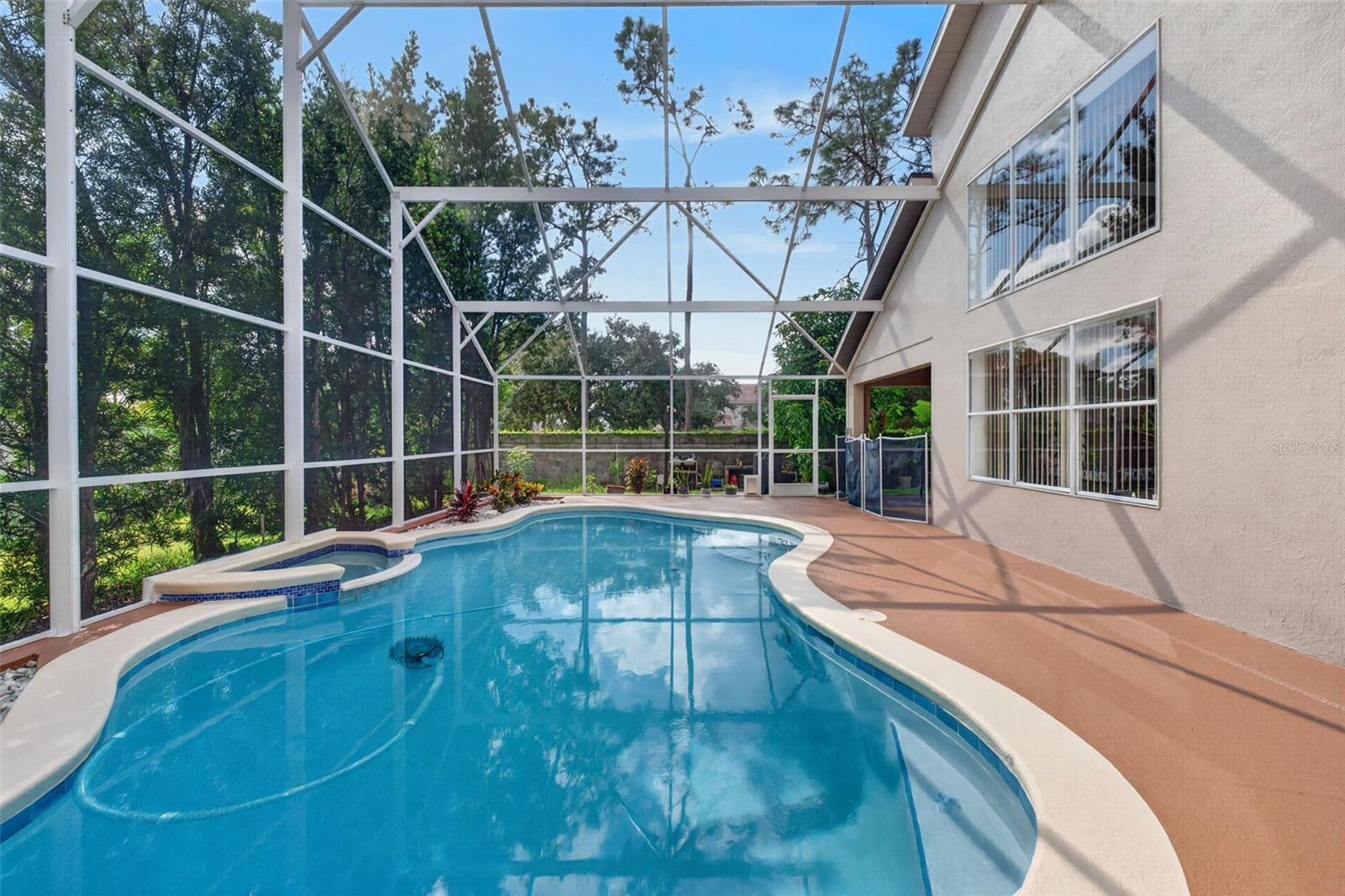 101 RAZORBILL CT