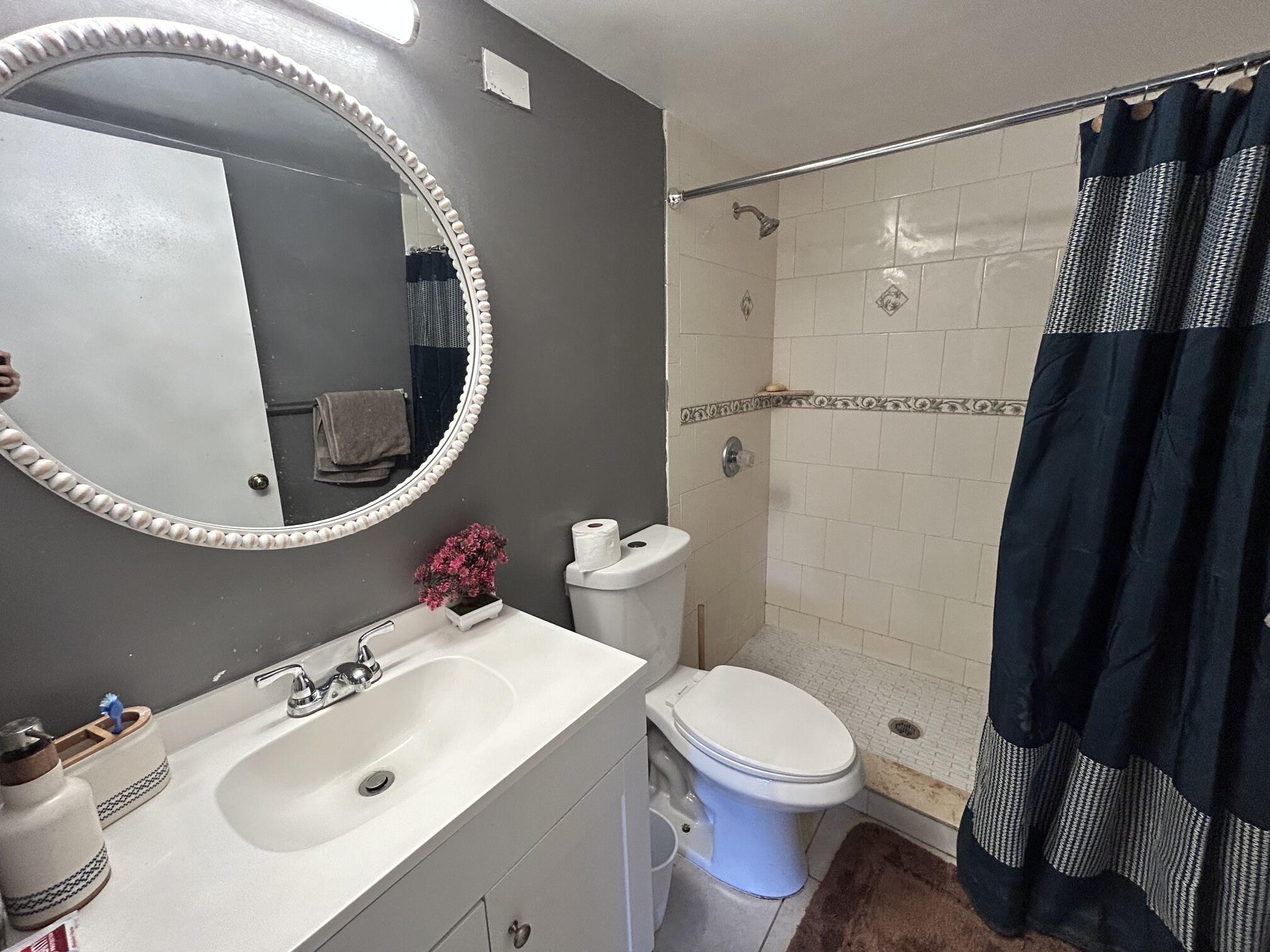1007 GREEN PINE Boulevard F3