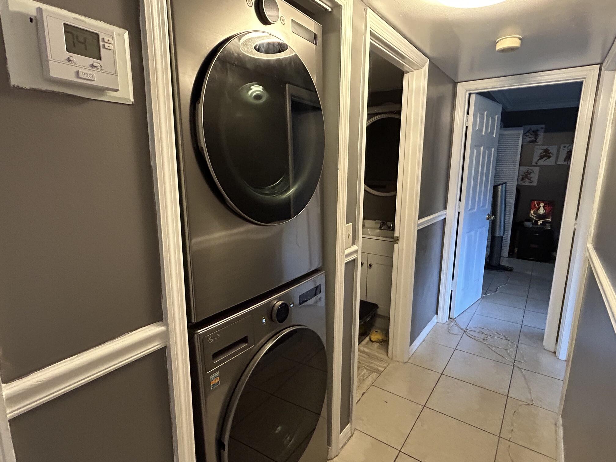 1007 GREEN PINE Boulevard F3