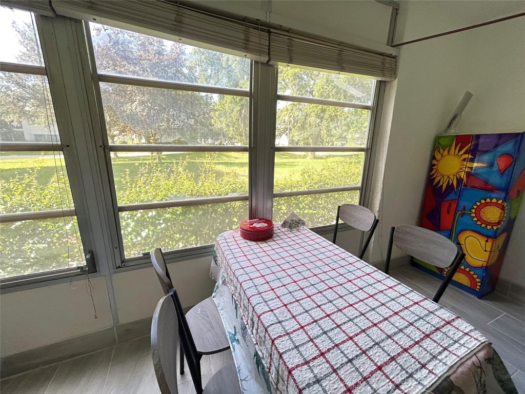 1210 Bahama Bend E1