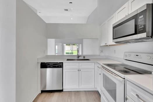 8104 Summer Shores Drive