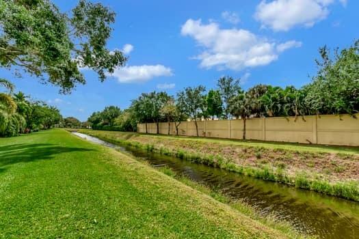 8104 Summer Shores Drive