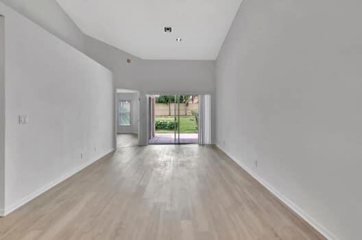 8104 Summer Shores Drive