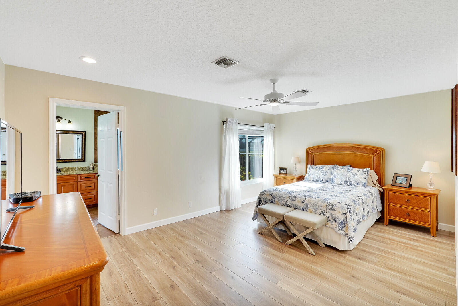 5507 Egret Isle Trail