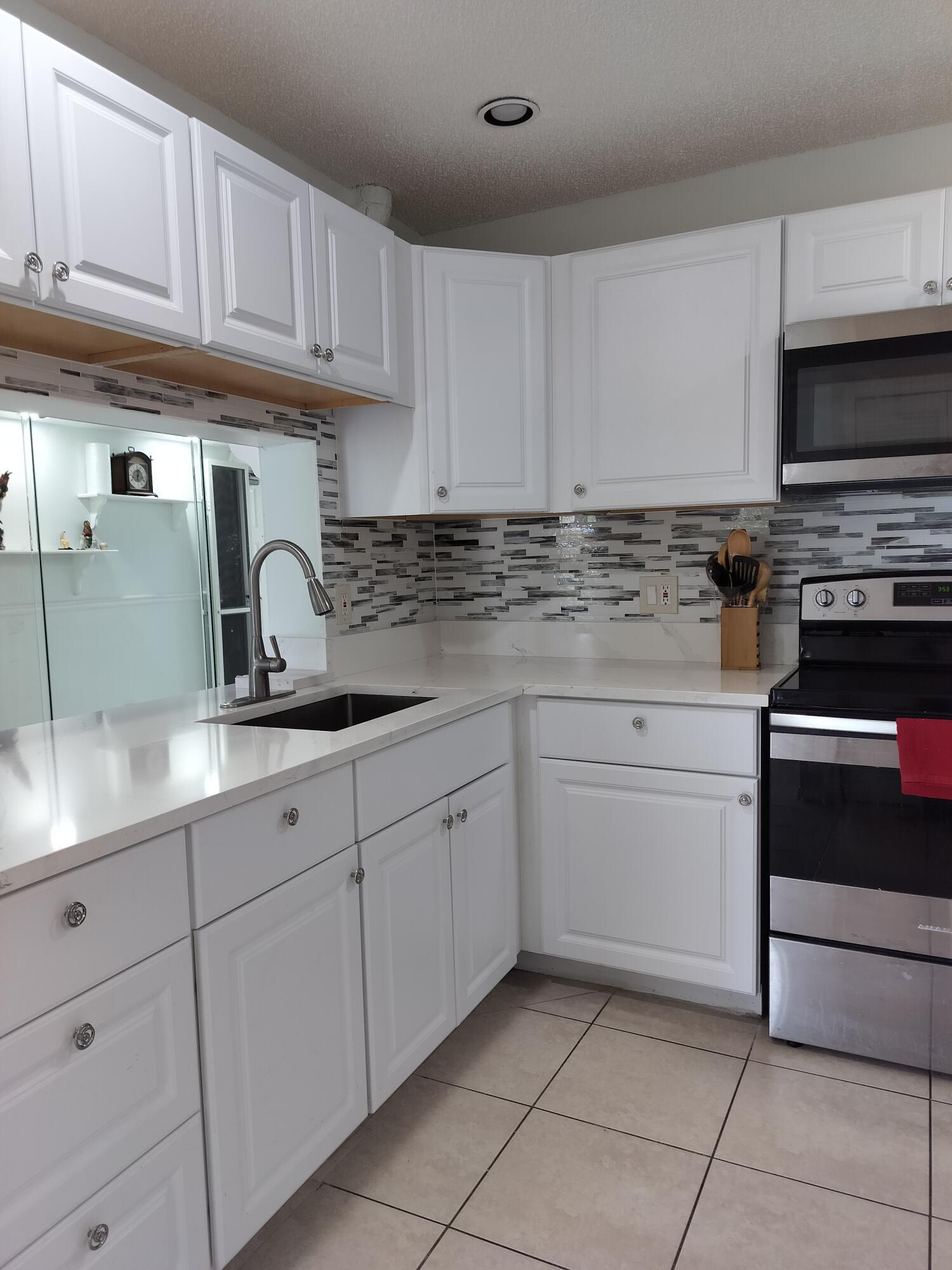 1007 Green Pine Blvd.