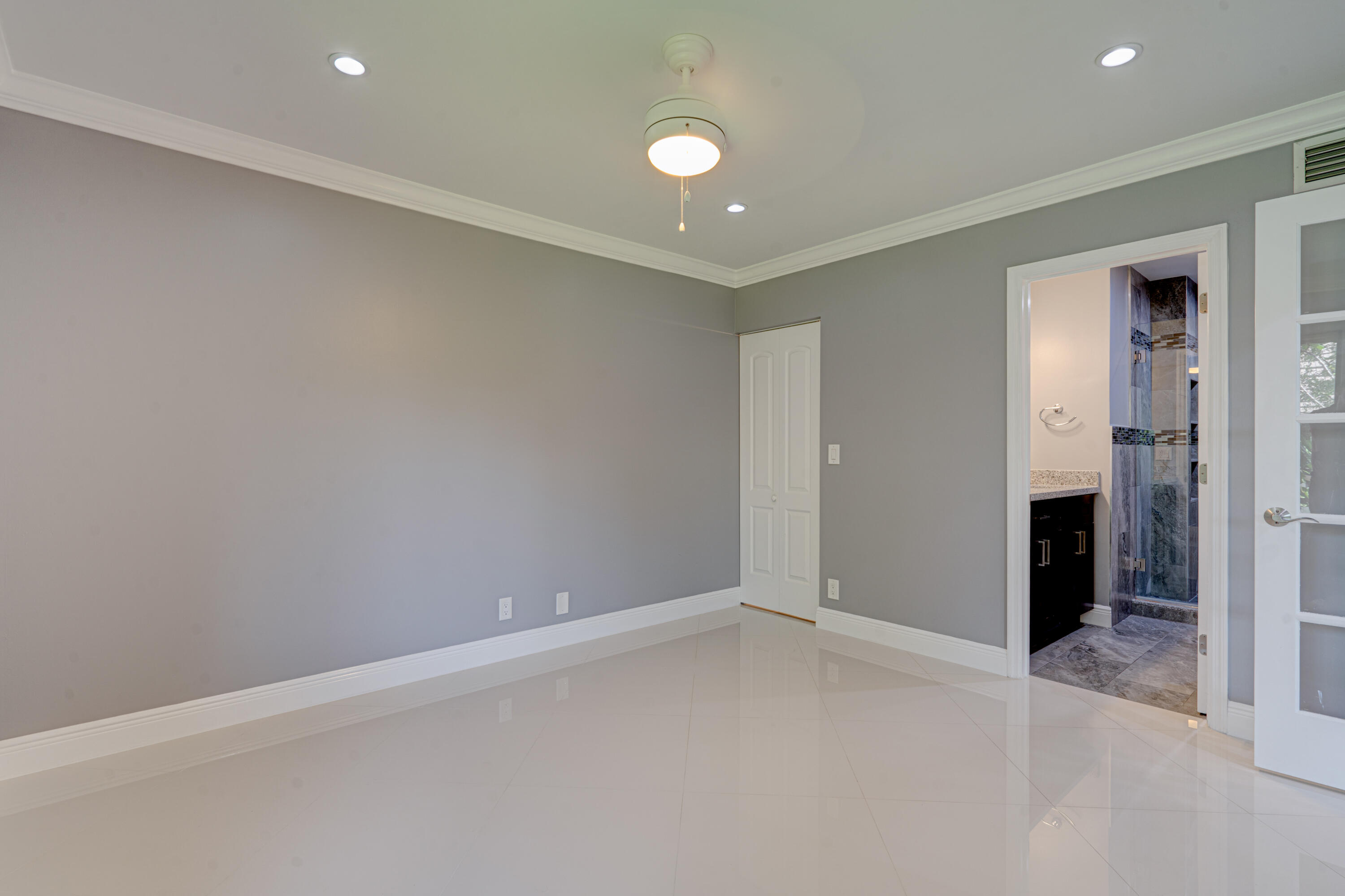 159 NW 70th Street 516