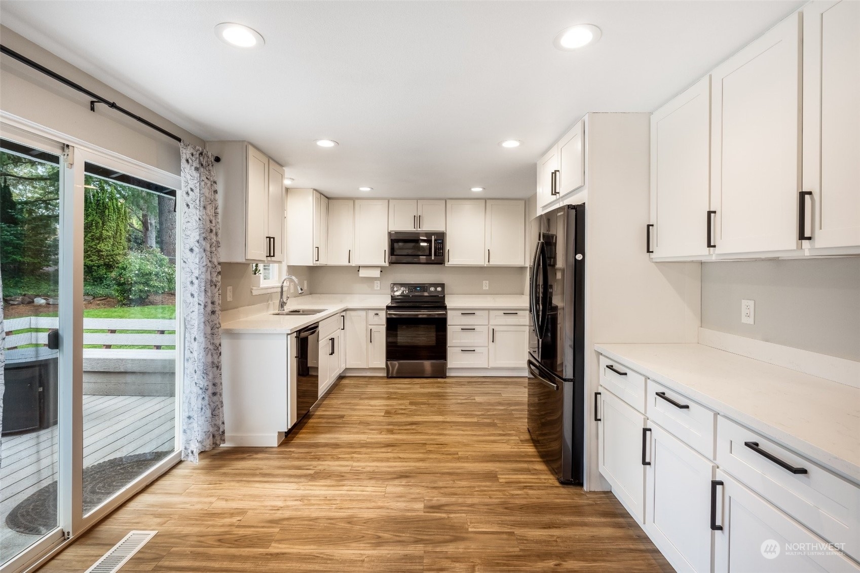 1134 Magnolia Dr