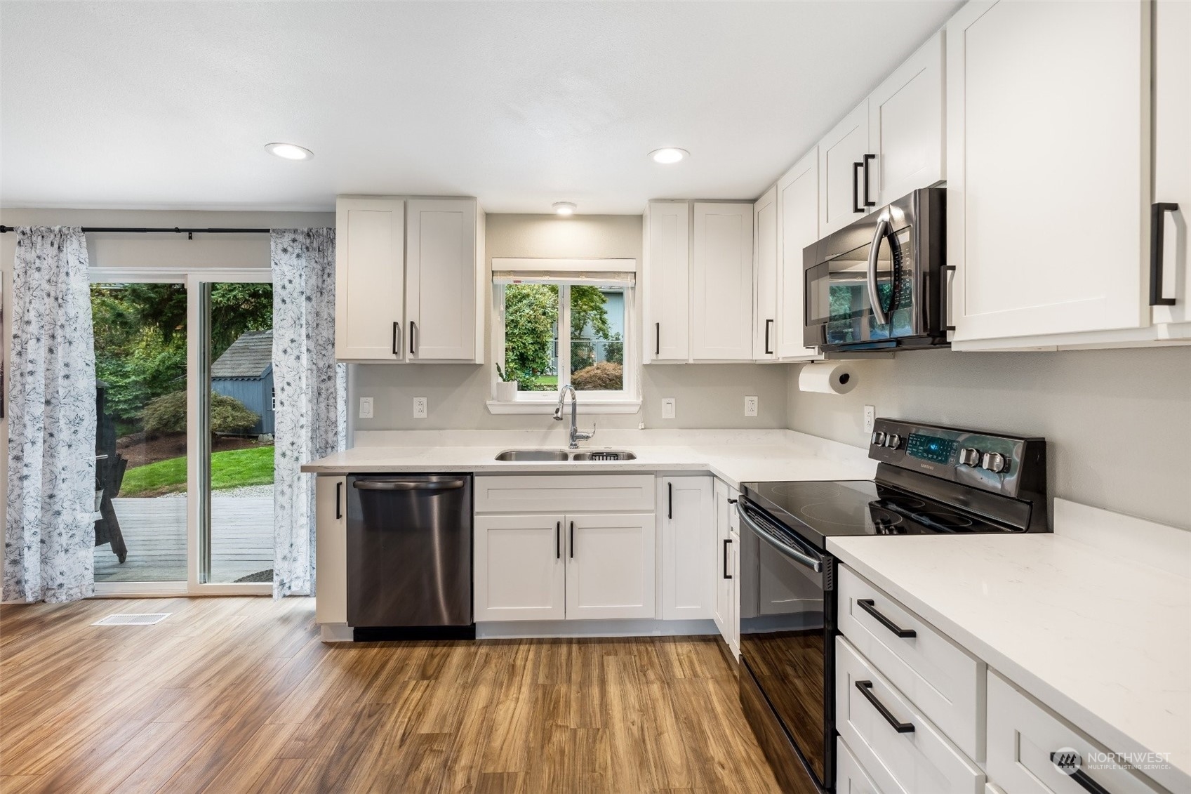 1134 Magnolia Dr