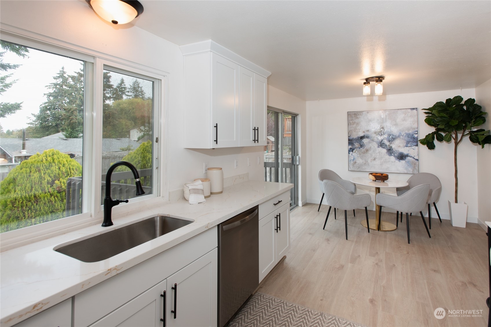1640 S 255th Place