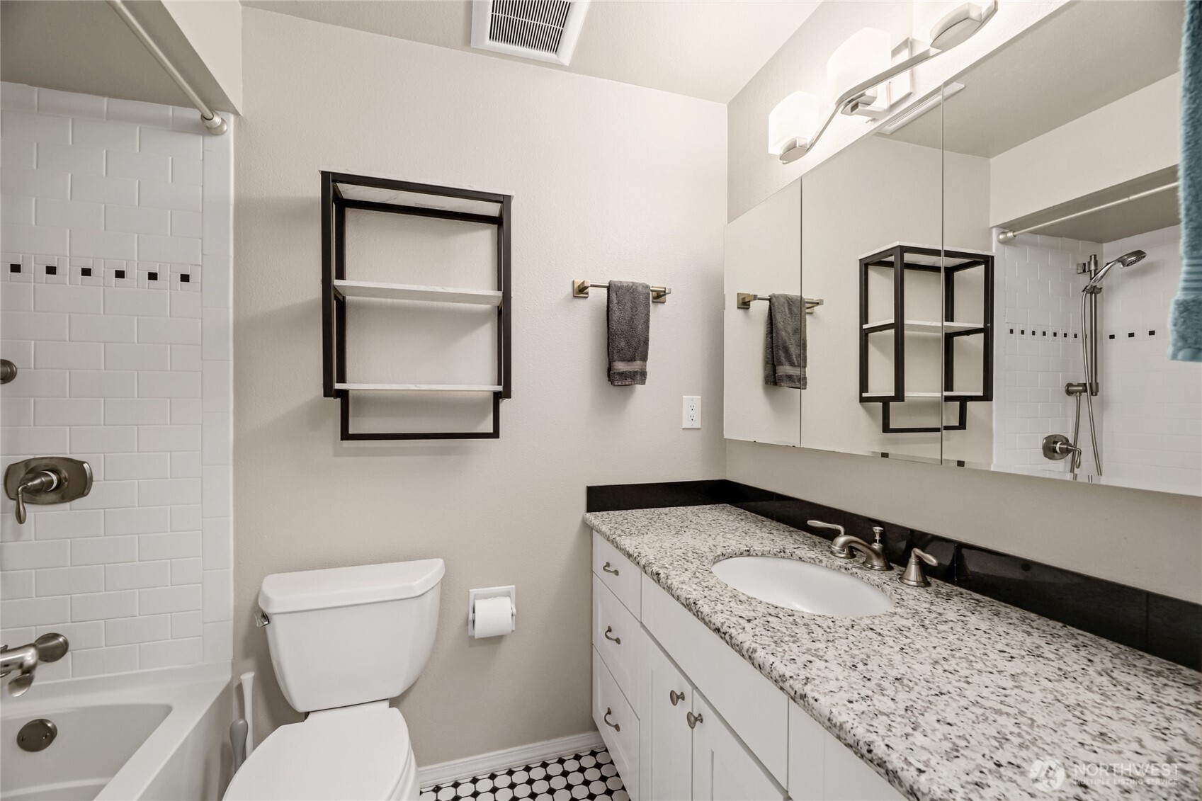 2858 32nd Avenue W Unit: 102