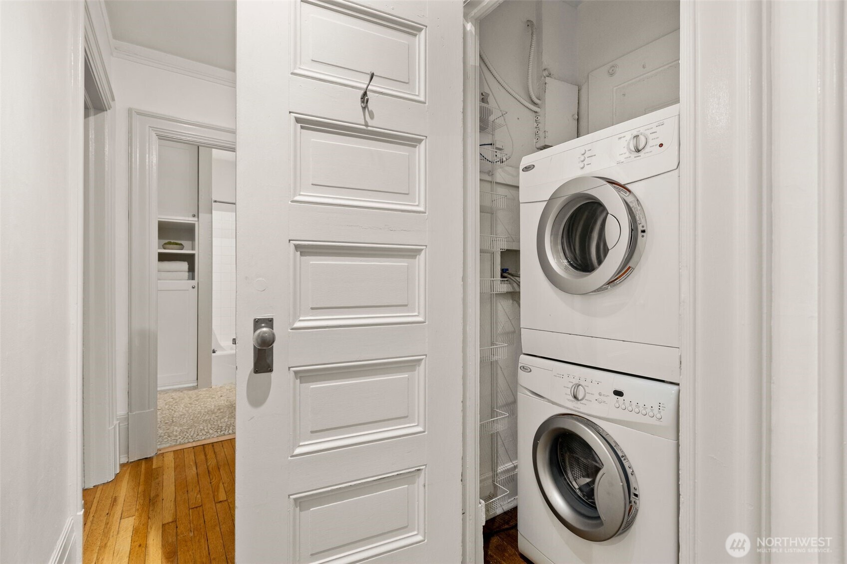 615 Boren Avenue Unit: 6