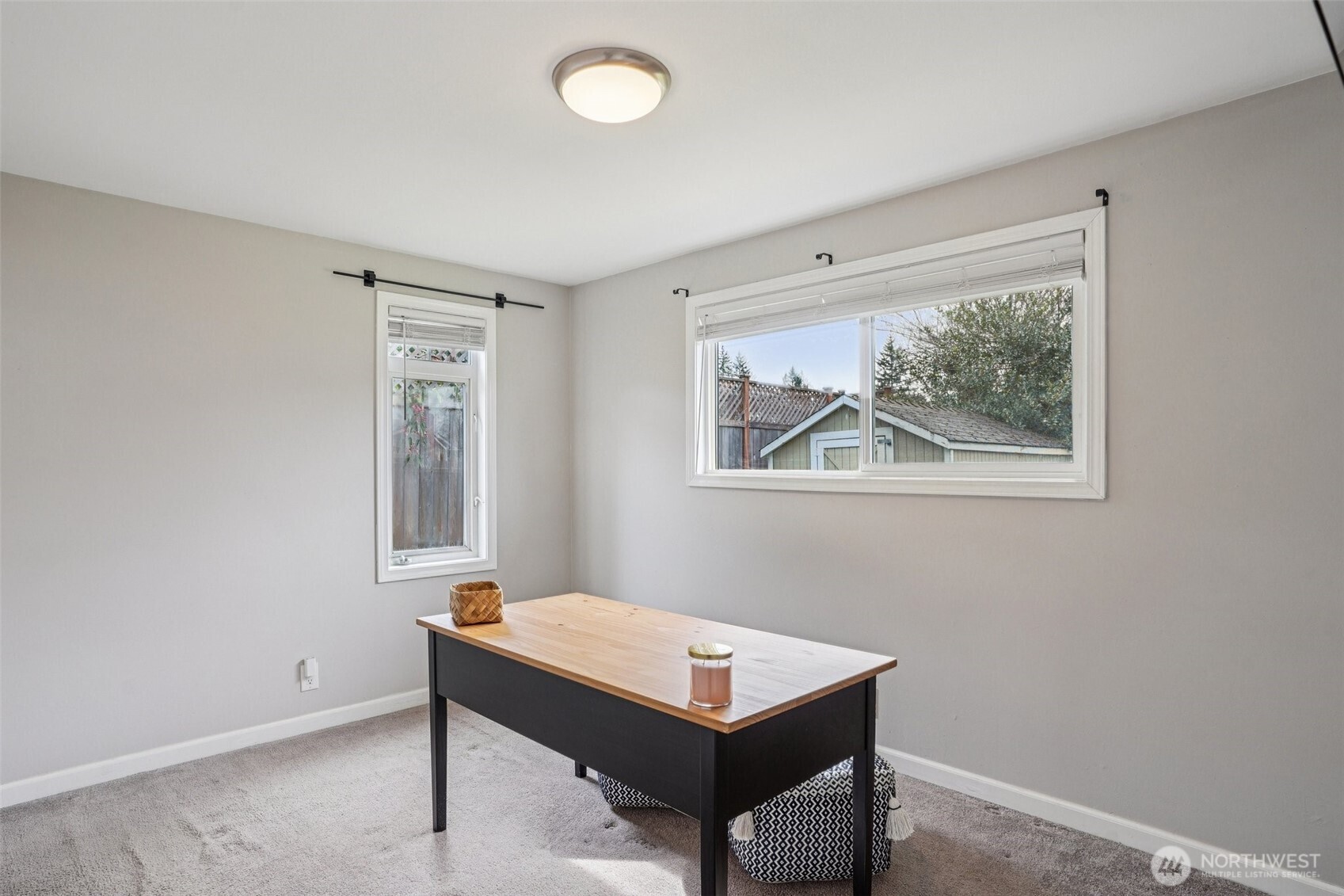 3709 NE 9th Court