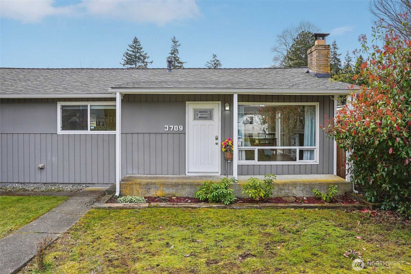 3709 NE 9th Court