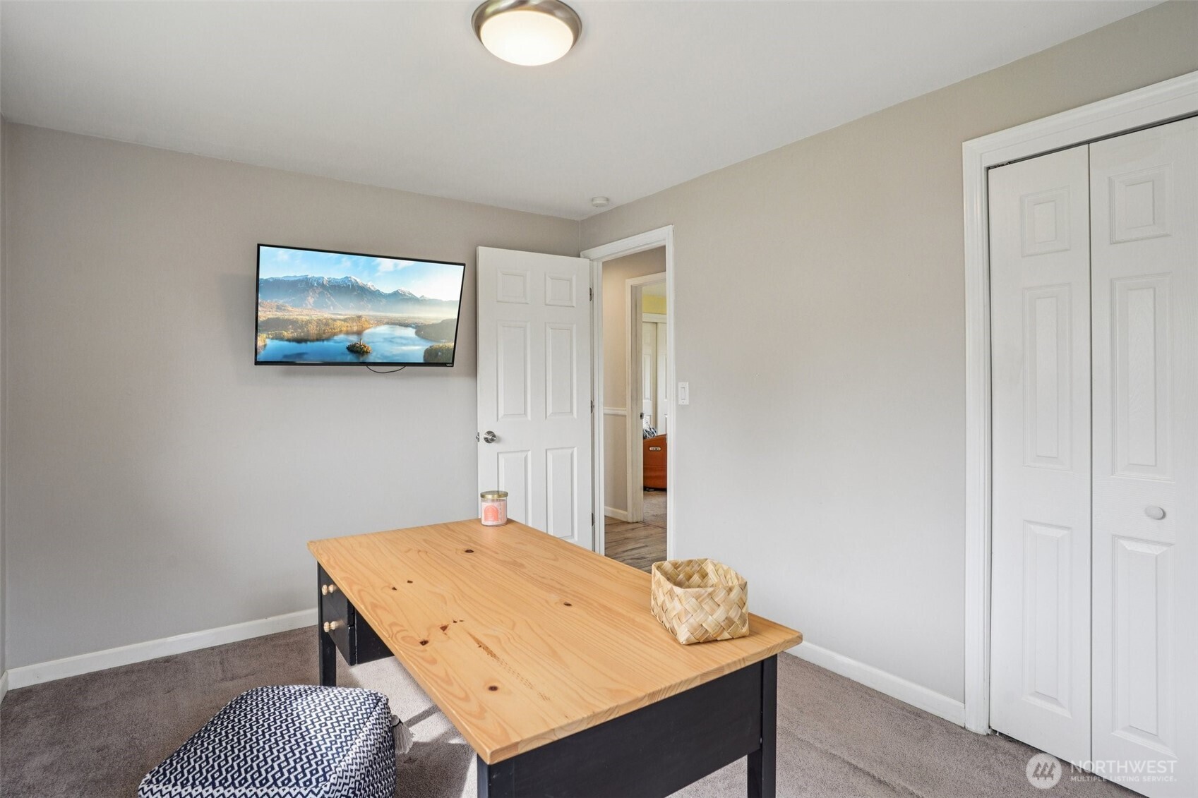 3709 NE 9th Court