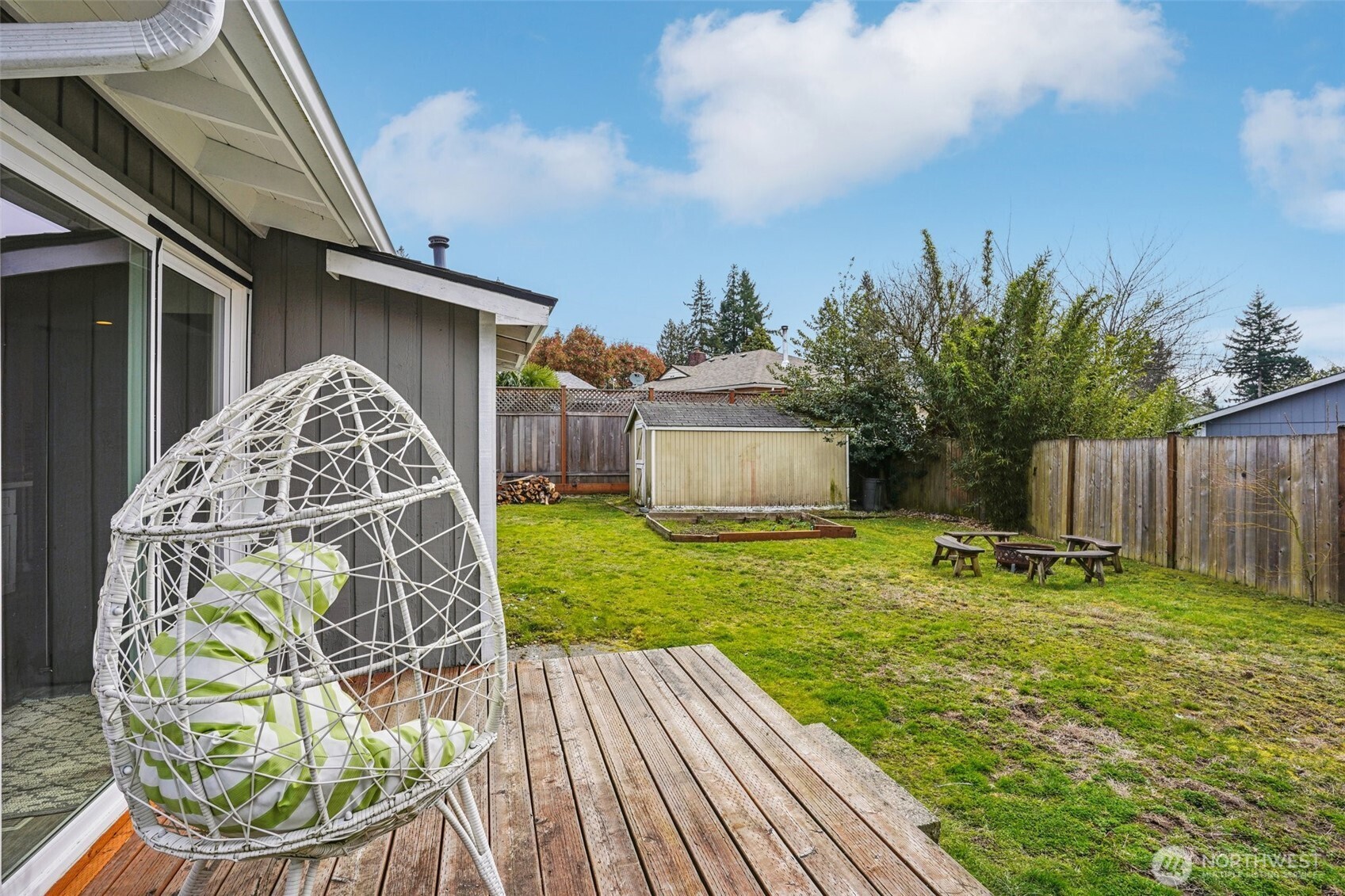 3709 NE 9th Court