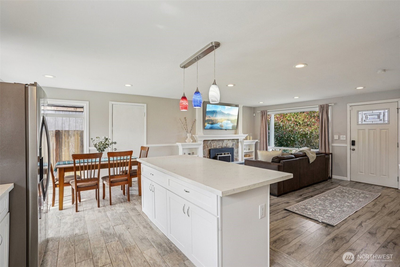 3709 NE 9th Court
