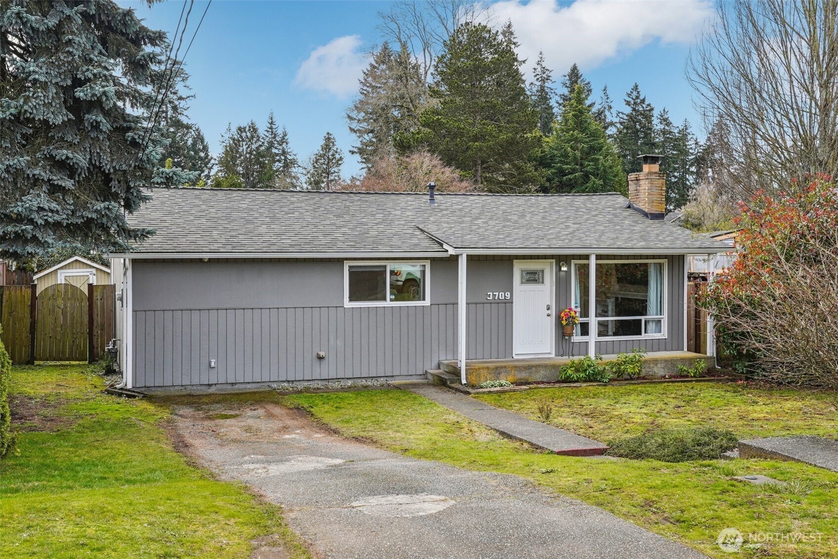 3709 NE 9th Court