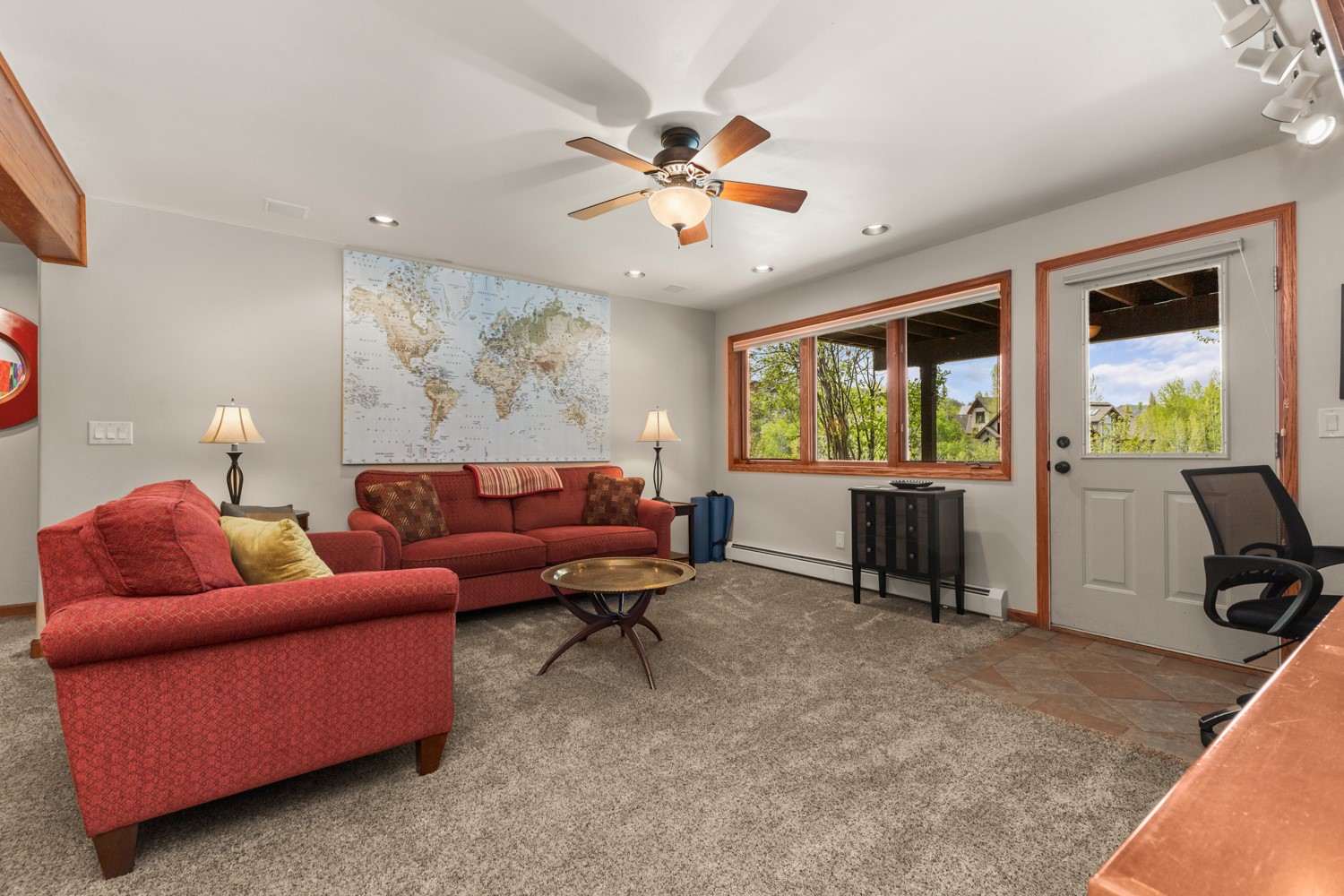 1215 Ridge View DRIVE
