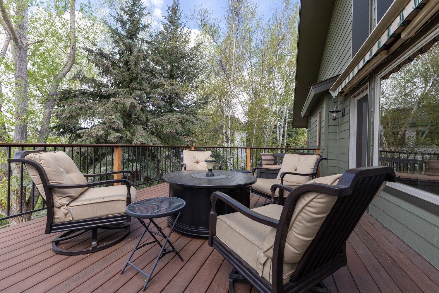 1215 Ridge View DRIVE