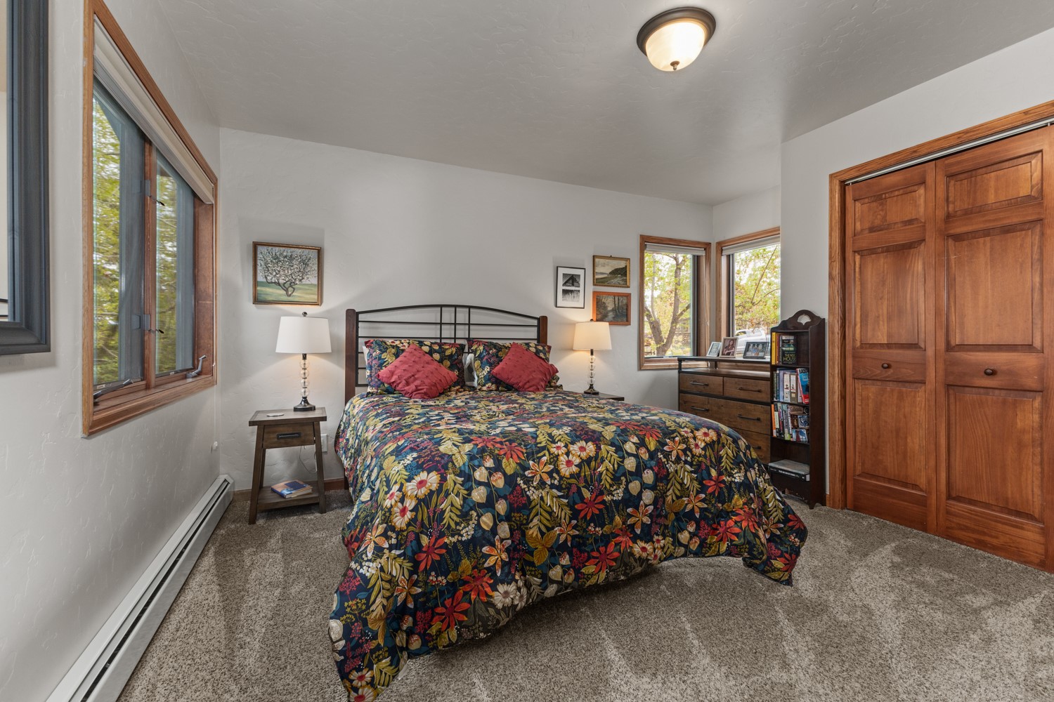 1215 Ridge View DRIVE