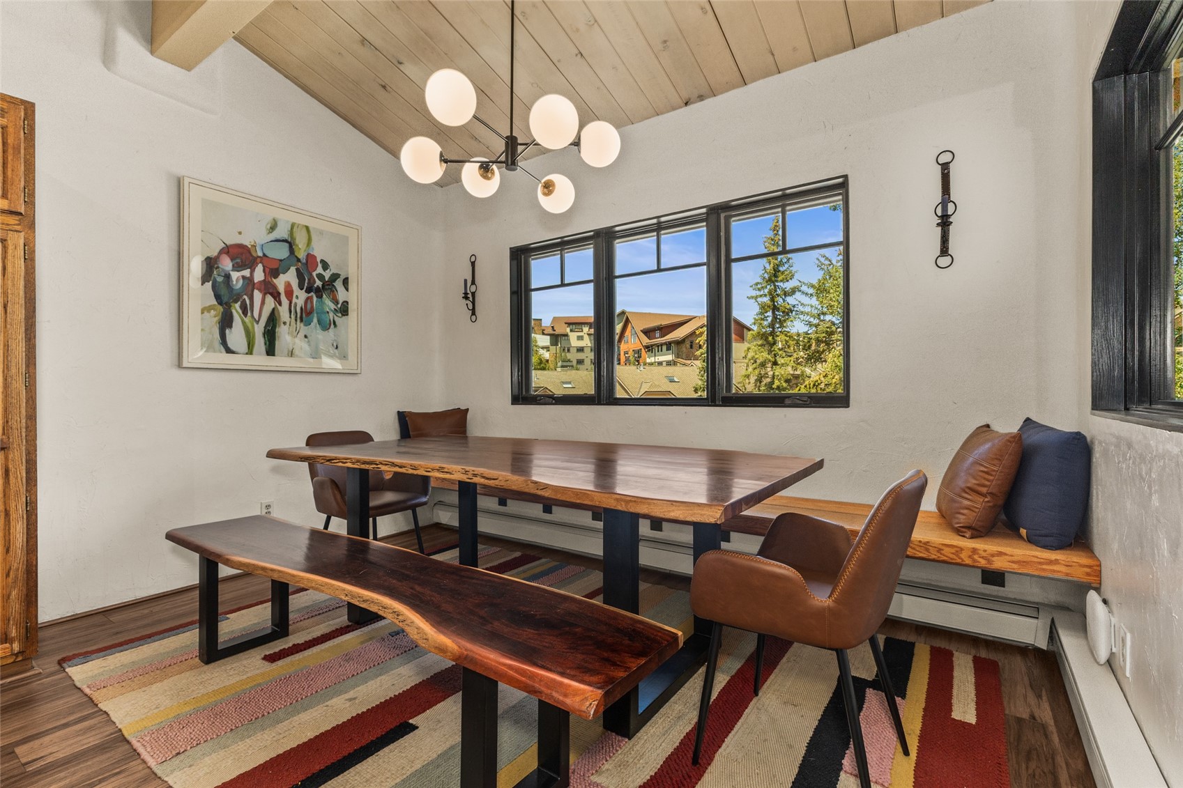 2315 Apres Ski WAY 212