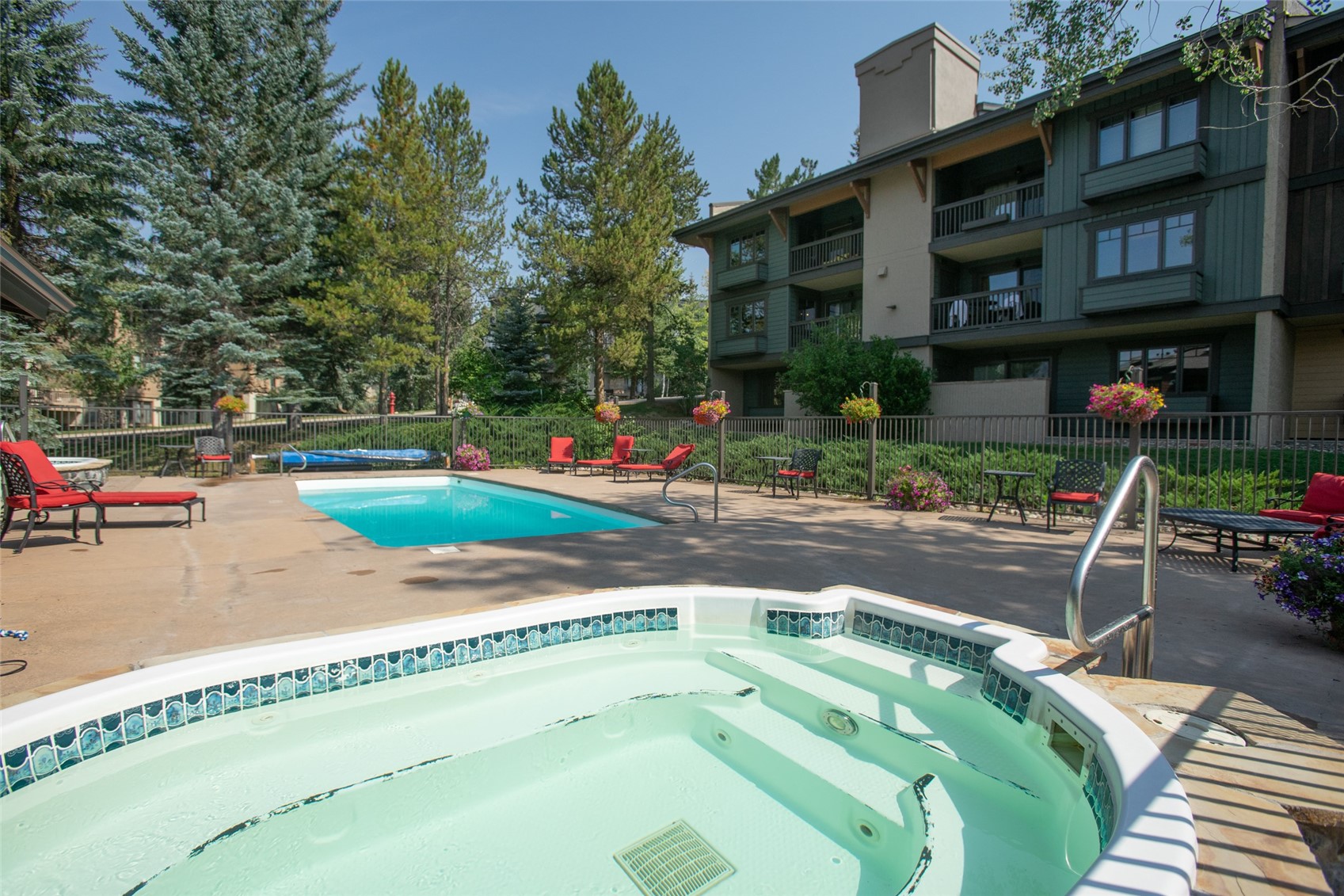 2315 Apres Ski WAY 212