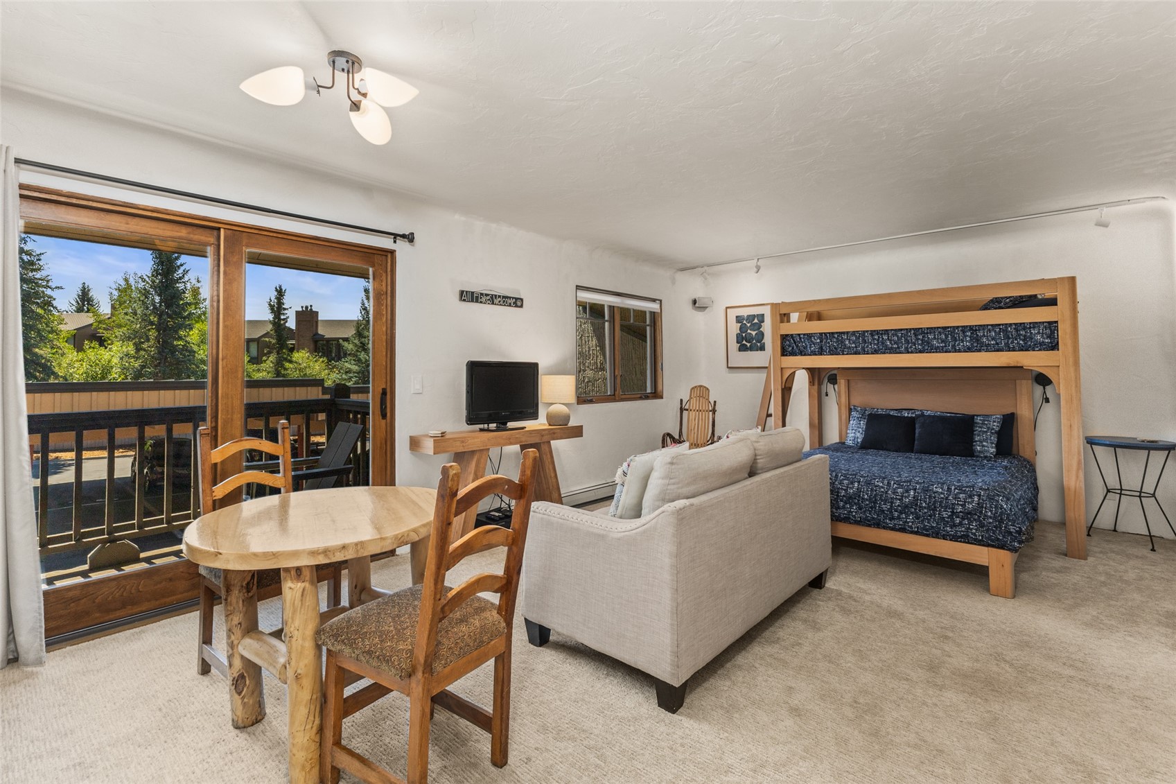 2315 Apres Ski WAY 212