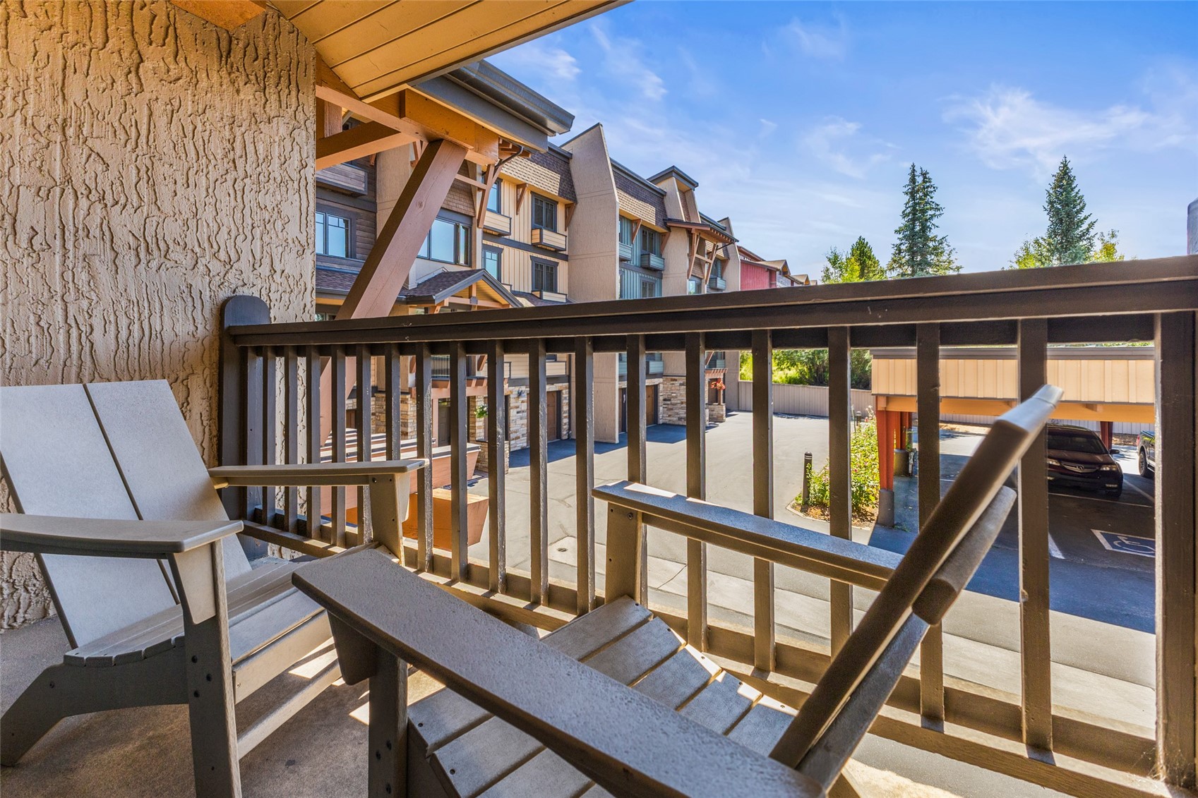 2315 Apres Ski WAY 212