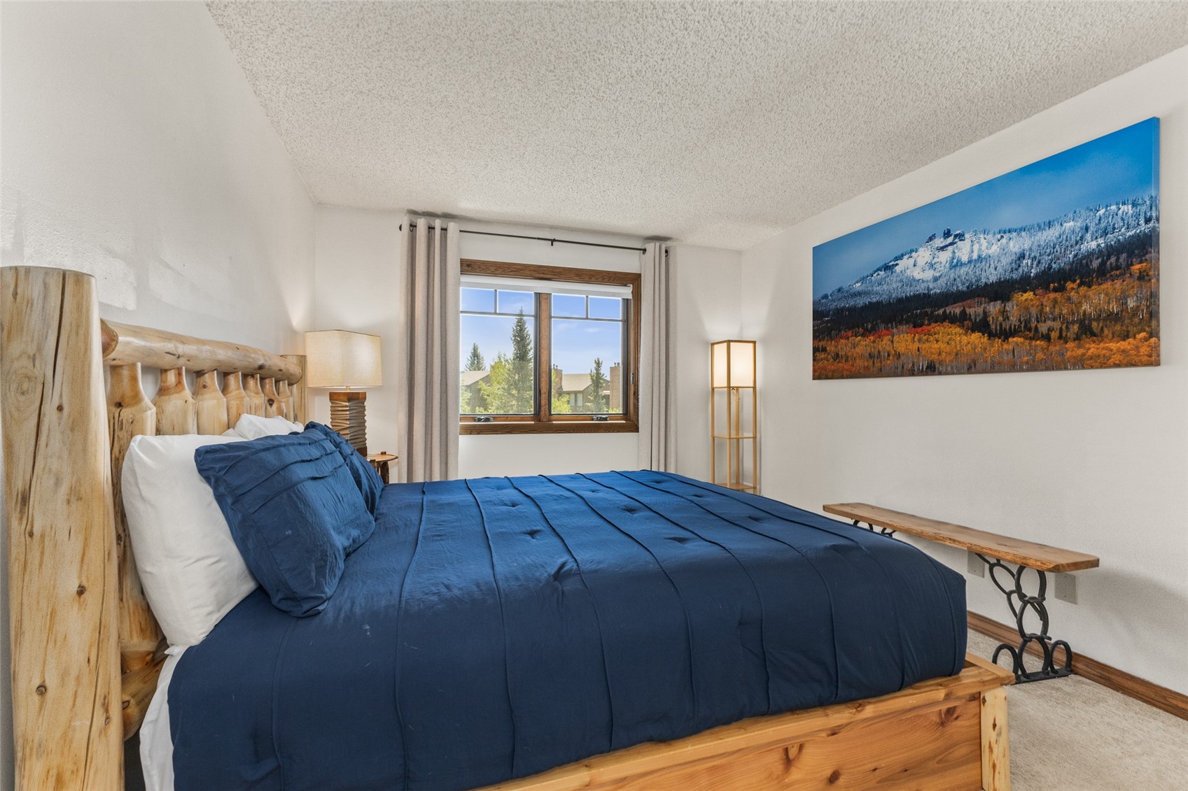 2315 Apres Ski WAY 212