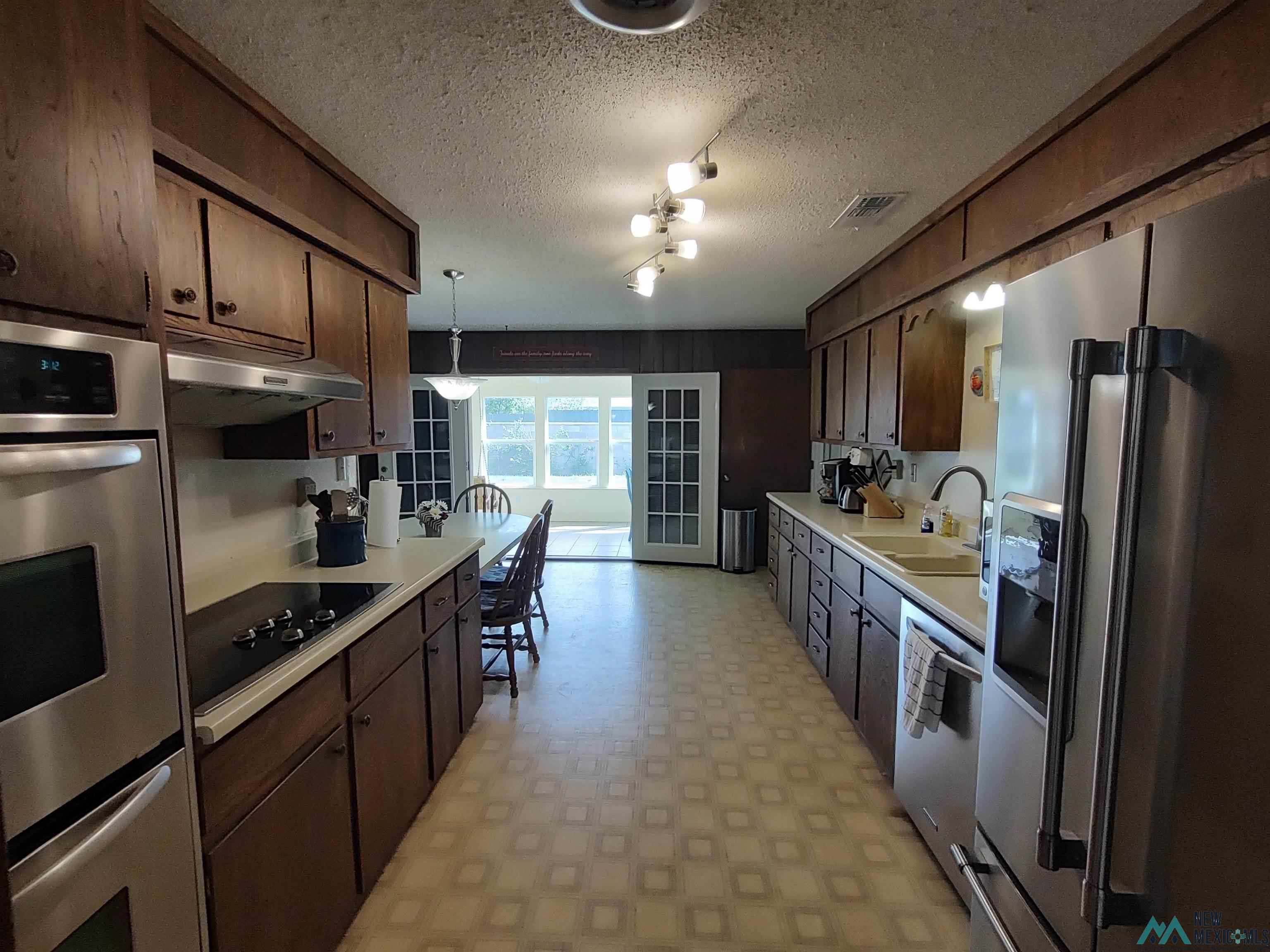 1601 W Thomas Street