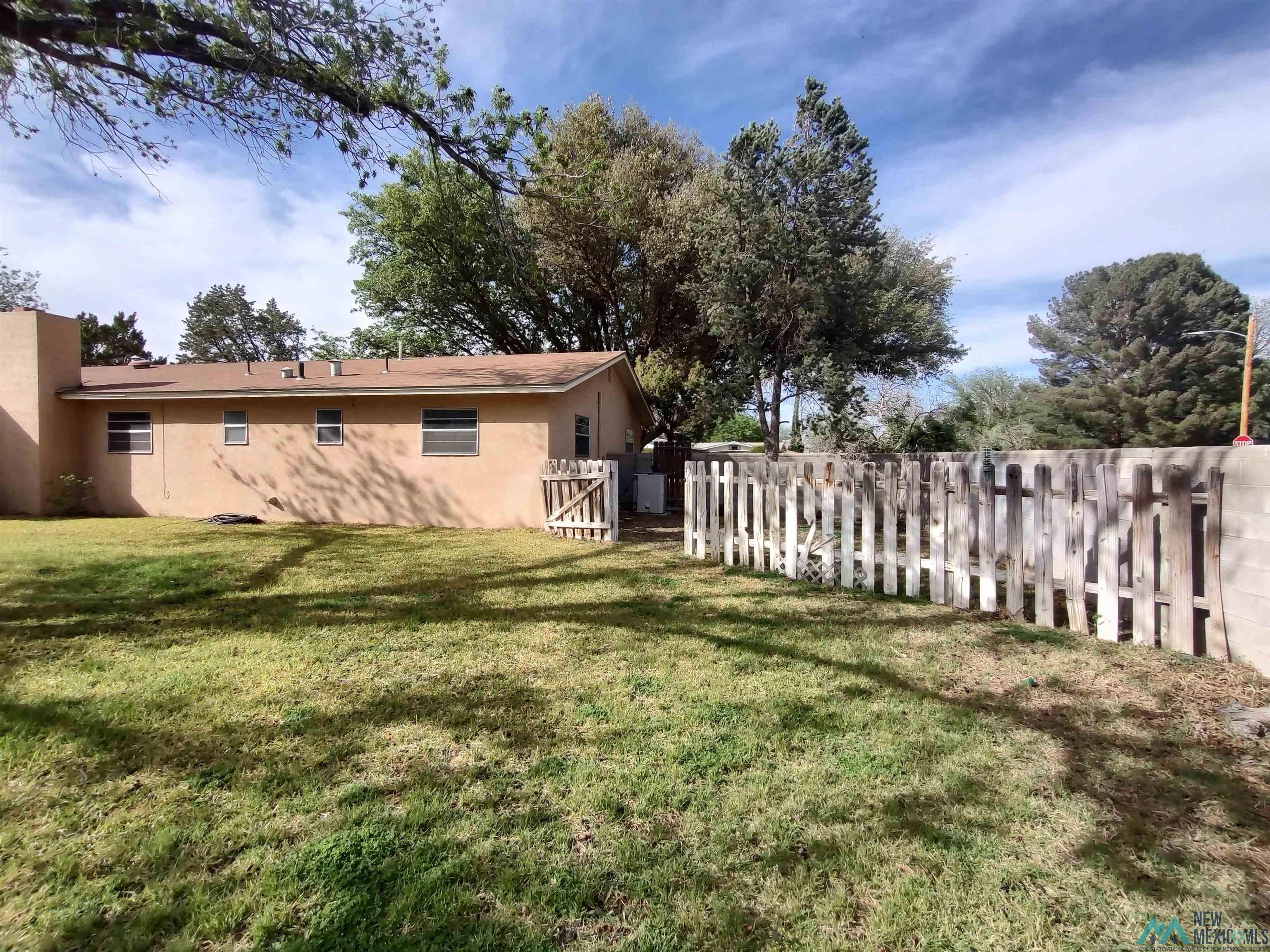 1601 W Thomas Street