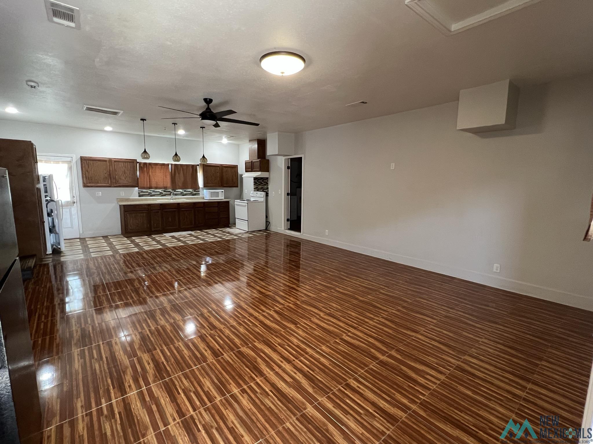 313-2 N Eighth Street