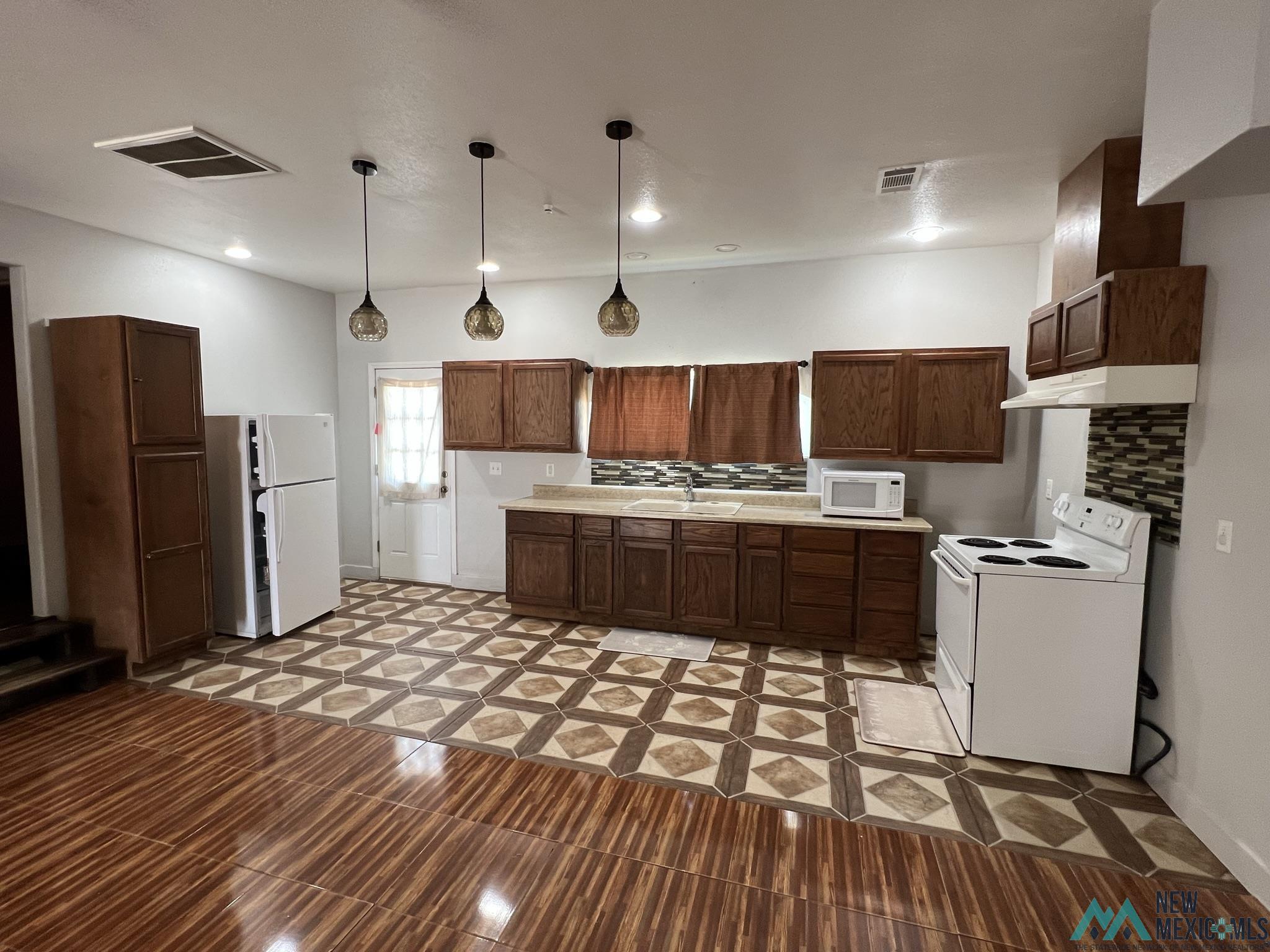 313-2 N Eighth Street