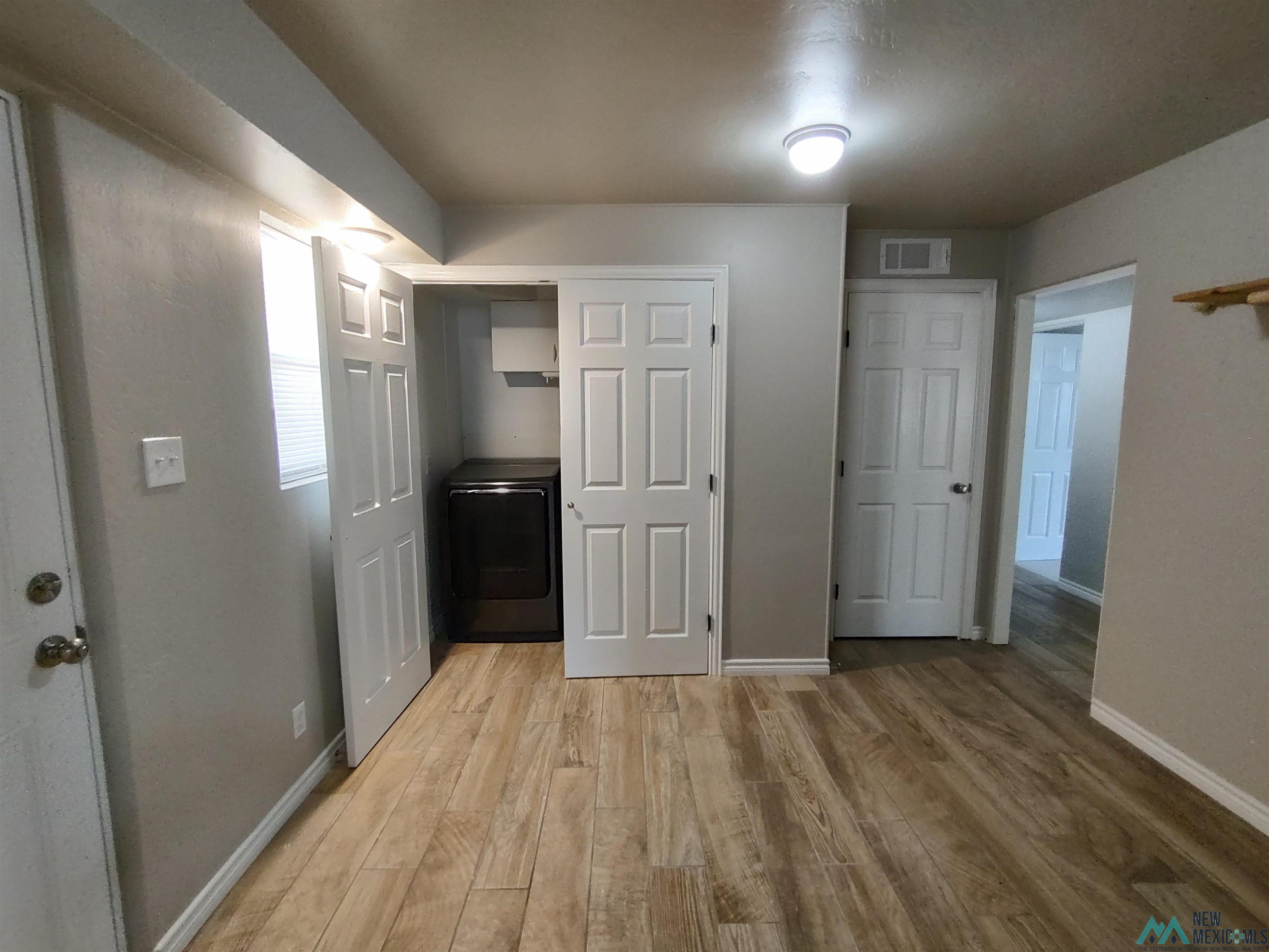 1304 N Country Club Circle