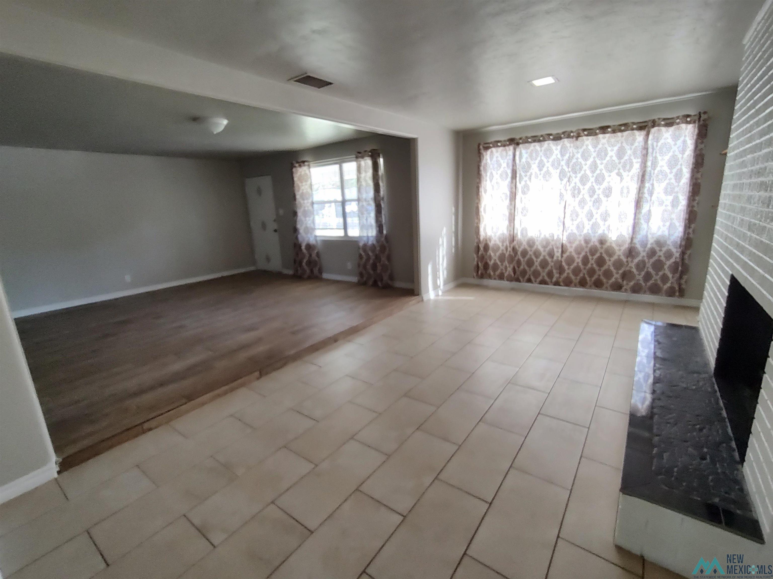 1304 N Country Club Circle